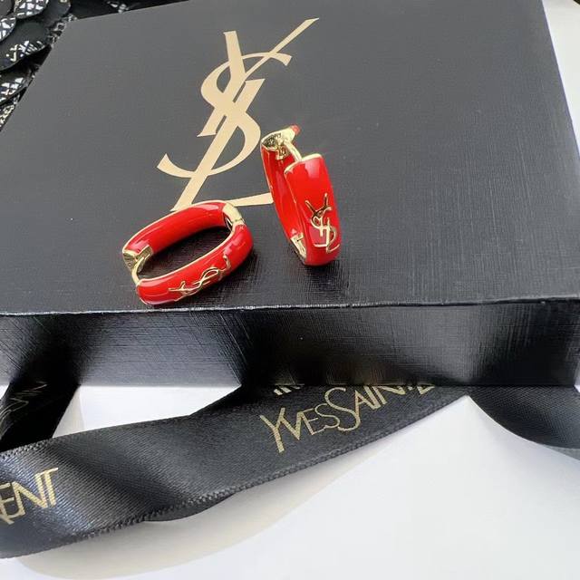 Xiaohongshu recommends the hot new YSL Saint Laurent red and black ear hooks, ea
