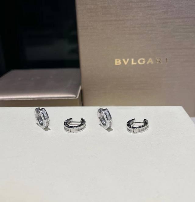 Bvlgari Bulgari personalized simple round crystal diamond letter earrings, suita