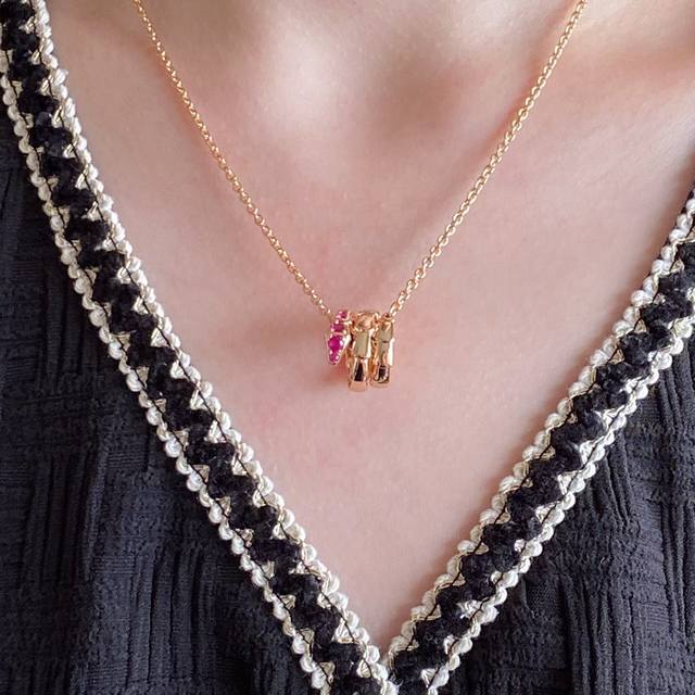 V Gold material Bulgari high-end three-circle head and tail pink diamond snake n