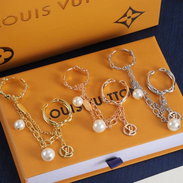 Louis Vuitton Lv ring DDD