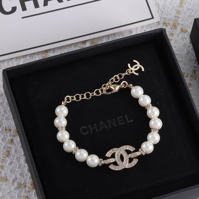 Chanel Chanel small fragrance bracelet DDD