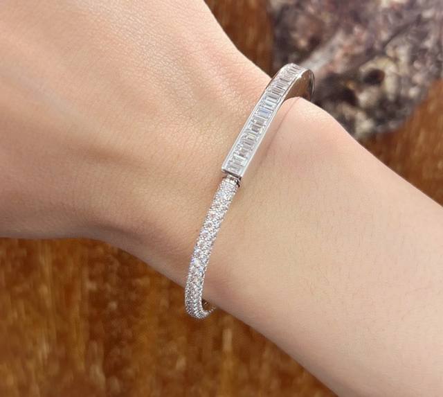 Tiffany Lock T square diamond bracelet arrived DDD