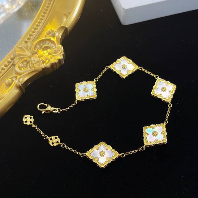 Buccellati Bracelet New White Shell Five Flower Diamond Mother-of-Pearl Bracele