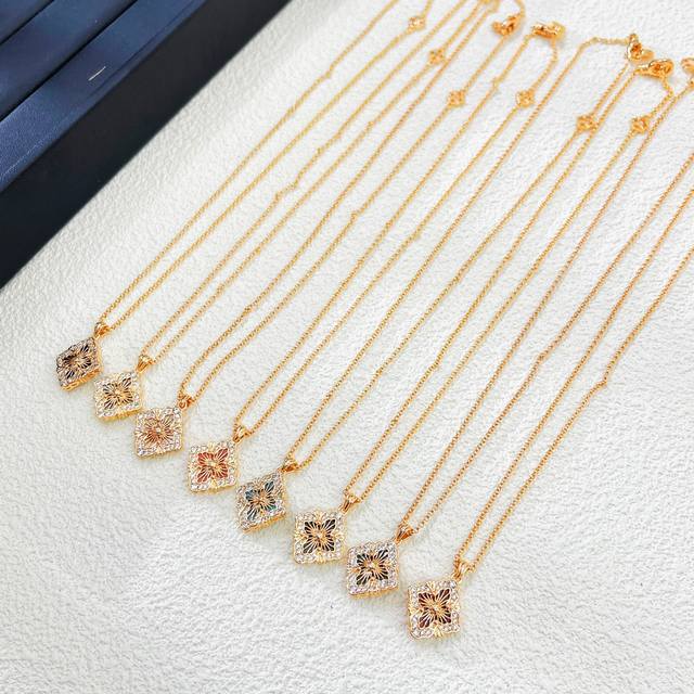 Buccellati necklace new arrival diamond mother-of-pearl petal four-leaf clover