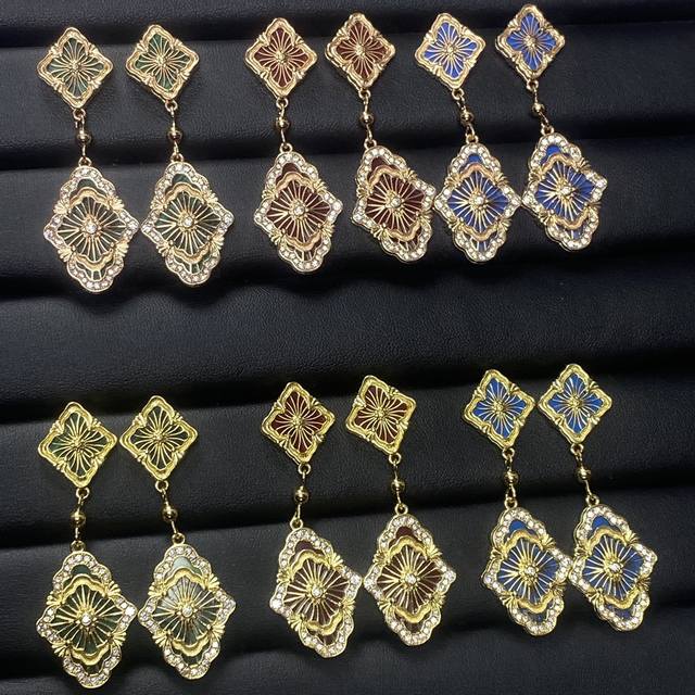 Buccellati earrings new product two-flower mother-of-pearl mesh petal earrings