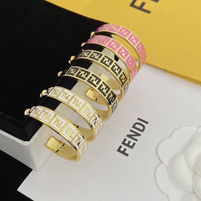 Fendi Fendi earrings DDD