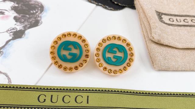 Gucci Double G acrylic earrings age-reducing sweet temperament DDD