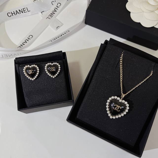 earrings, necklace Chanel 26C early spring heart earrings necklace set with lig