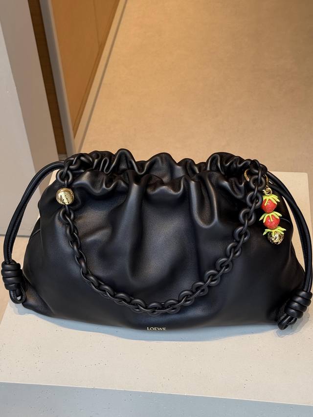 wearing picture, Loewe strawberry pendant DDD