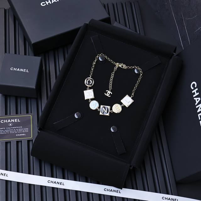 Chanel26 Early Spring Multi-Accessories Enamel Letter Necklace Chanel Heavy Enam