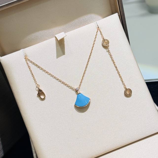 The same style as Liu Yifei, Bv's Diva series, blue turquoise small skirt neckl