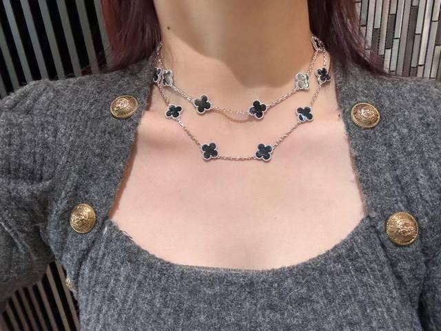 V gold material Vca Peter Stone 20 flower four-leaf clover necklace DDD