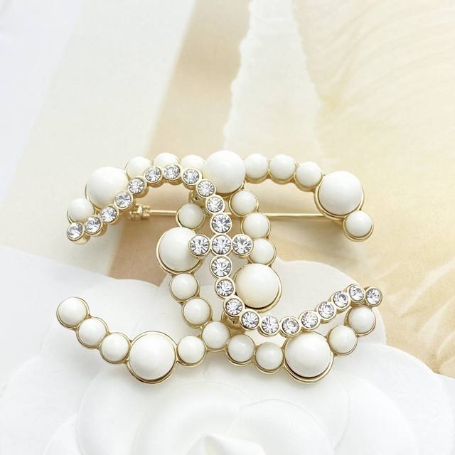 Code A566 Chanel brooch hot-selling model burst new consistent Zp Chan 23 rhine