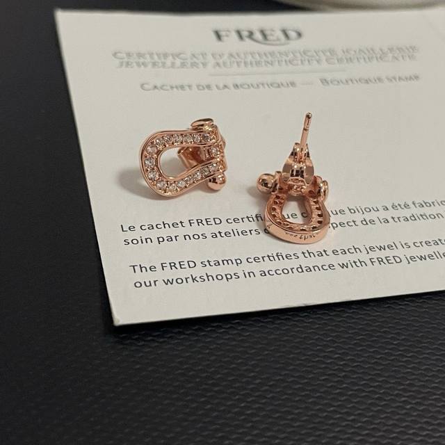 Hot Fred earrings, full diamond horseshoe buckle, classic and versatile, a must-