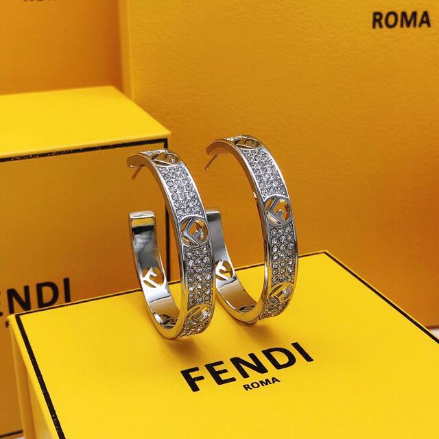 No.Fded0002 Fendi earrings large size with diamonds silver DDD