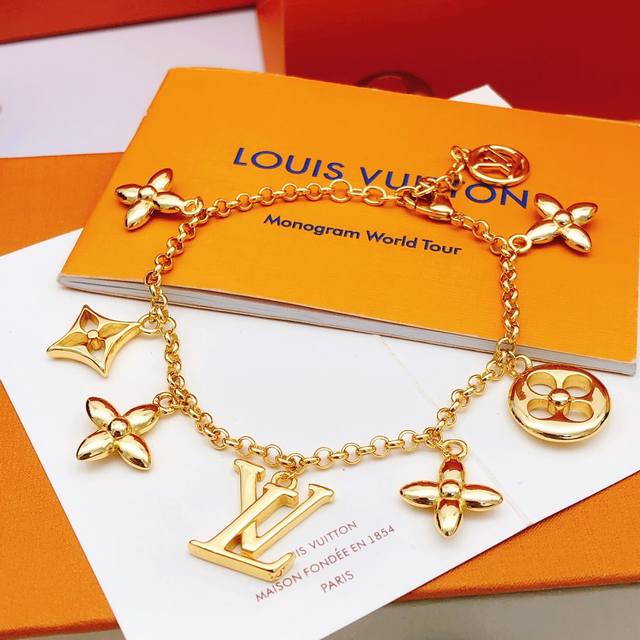 No.Lsl0197 Lv*Latest smooth bracelet consistent Zp brass material DDD