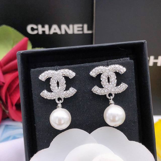 No.Xed0470 Ch*Nel latest silver hanging pearl consistent Zp brass material DDD