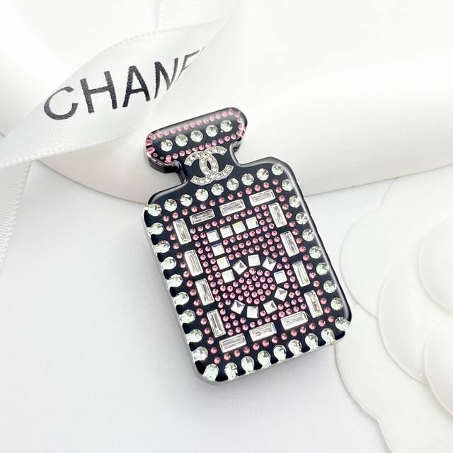 Today's new style code A786 0287820 Chanel brooch hot-selling model burst new c
