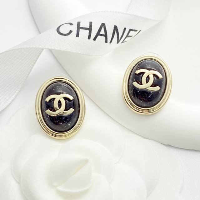 Today's new model code E3098 0346825 Chanel earrings are hot-selling models. Ch