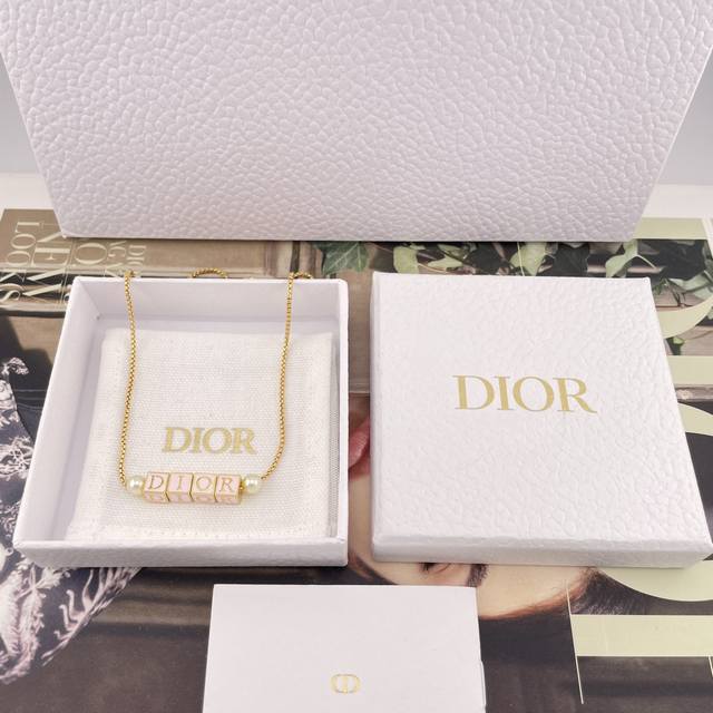 High quality details as shown in the picture 0800110 D Pink square bead necklac