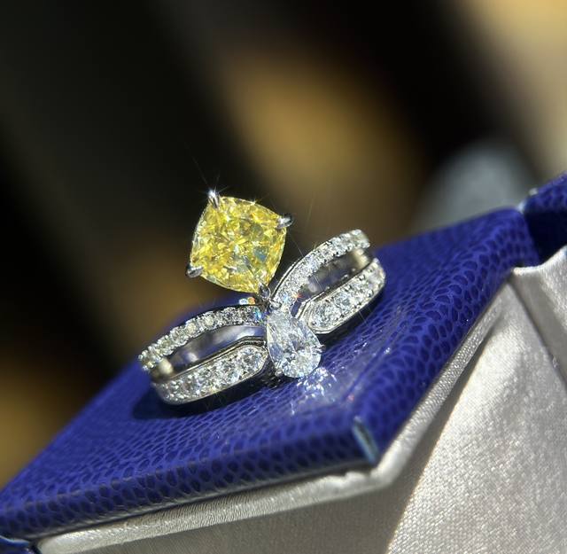 S0153 Simulated diamond Chaumet Paris new square yellow diamond crown ring Selec