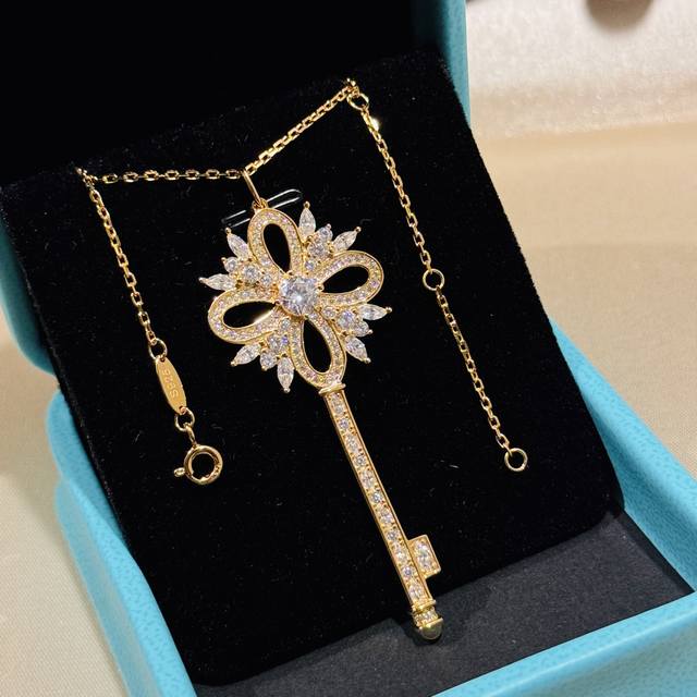 A3562 New Victorian Snowflake Large Key Sweater Chain Long Chain Advanced Custom