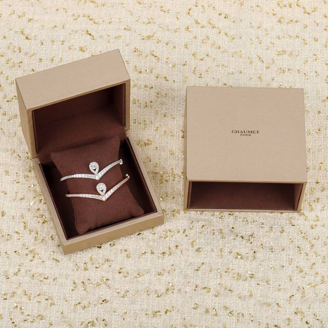 204328 We produce the egret bracelet ZP260 000+ Look for the only one that truly