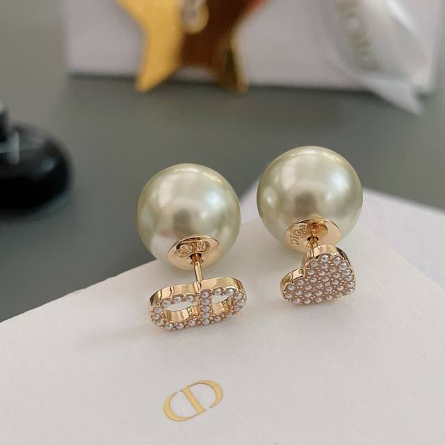 High quality D pearl heart earrings Z 4200, the shape of heart + Cd has become