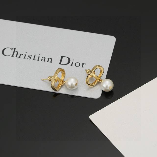 The latest Dior popular style among all internet celebrities, the popular Dior s