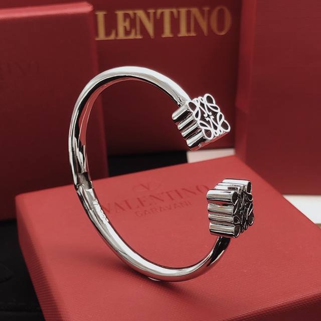 NumberLywsz0003 Loewe*Latest bracelet consistent Zp brass material DDD