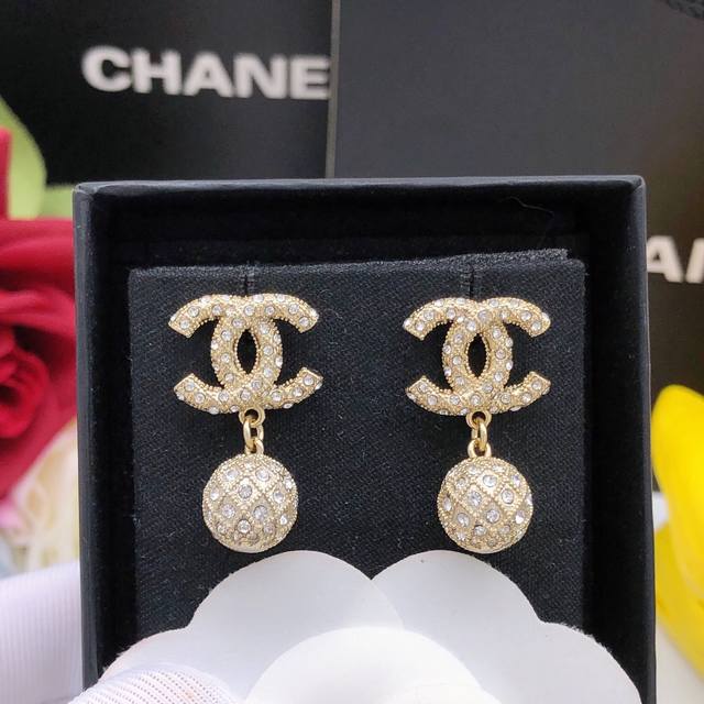 No. Xed0224 New style circle tennis ball round metal letter earrings eye-catchi
