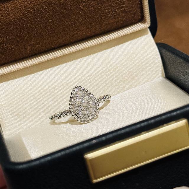 A5822 The new teardrop ear of wheat ring from Boshilong is full of geometric bea