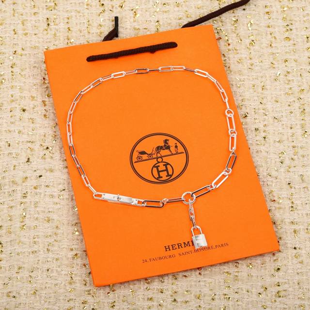 211091 We produce sterling silver lasso necklaces. For large quantities, please