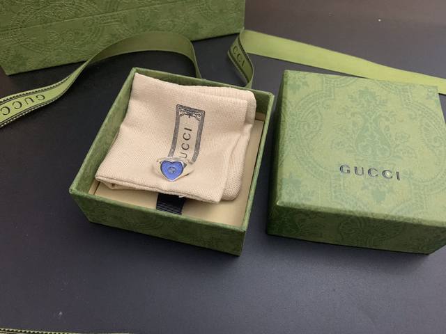 Gucci Gucci new blue enamel heart ring size 12-24 DDD