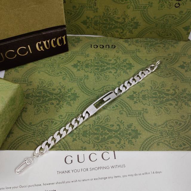 Gucci interlocking bracelet Size: 6 to 11 DDD