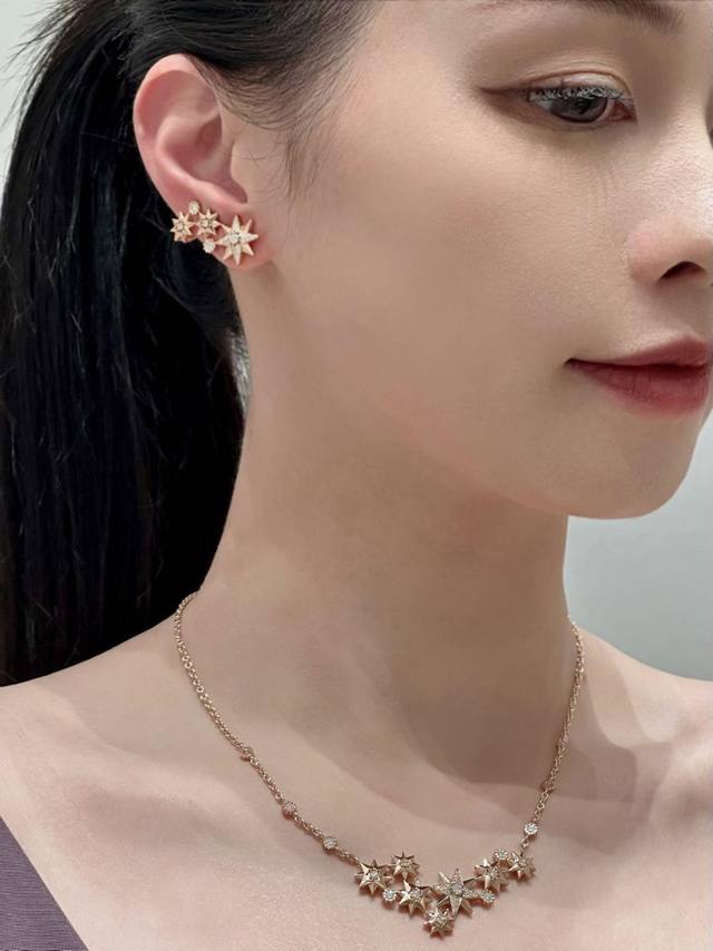 We produce eight-pointed star ear clips, which can be customized with real gold