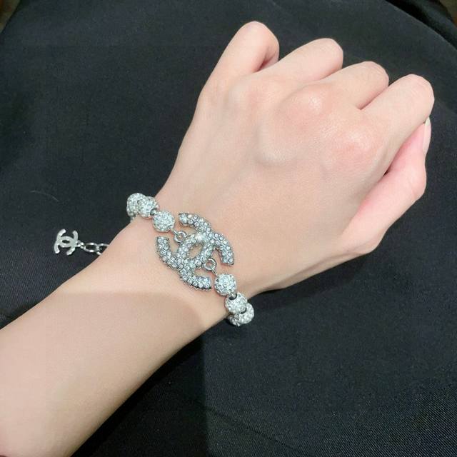Chanel round ball full diamond double C bracelet DDD