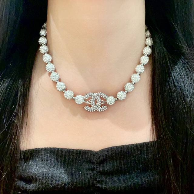 Chanel round ball full diamond double C necklace DDD