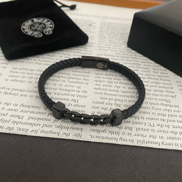New counter quality Chrome Hearts classic leather bracelet with concave and con