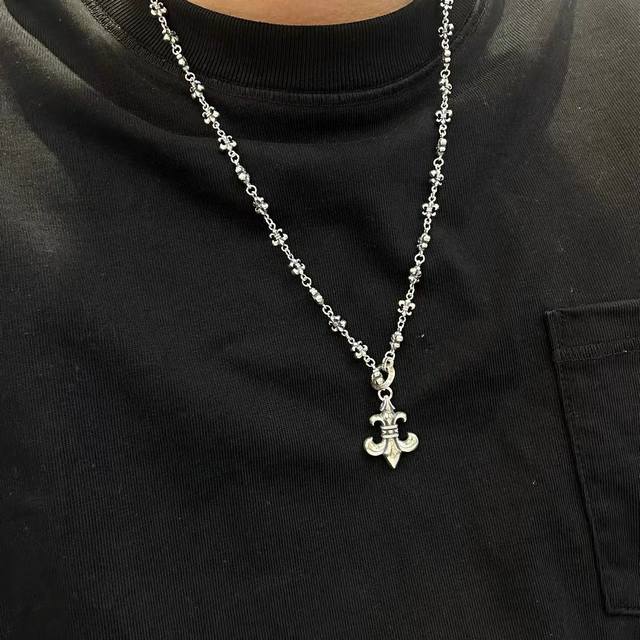 Chrome Hearts Chrome Hearts Classic Adjustable Scout Flower Necklace is fashiona
