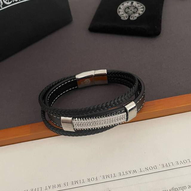 New counter quality Chrome Hearts classic leather bracelet with concave and con