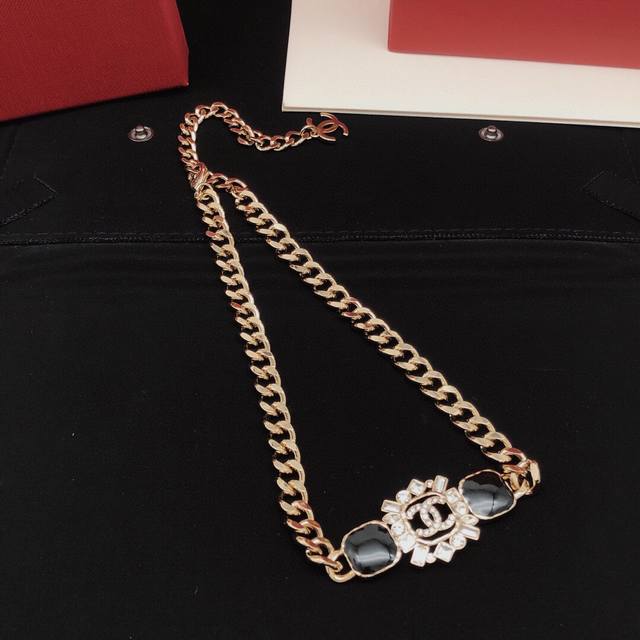 No. Xxl0288 Ch*Nel latest horse eye square diamond black necklace consistent Zp