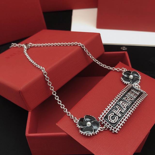 No. Xxl0286 Ch*Nel latest black letter necklace camellia consistent Zp brass ma