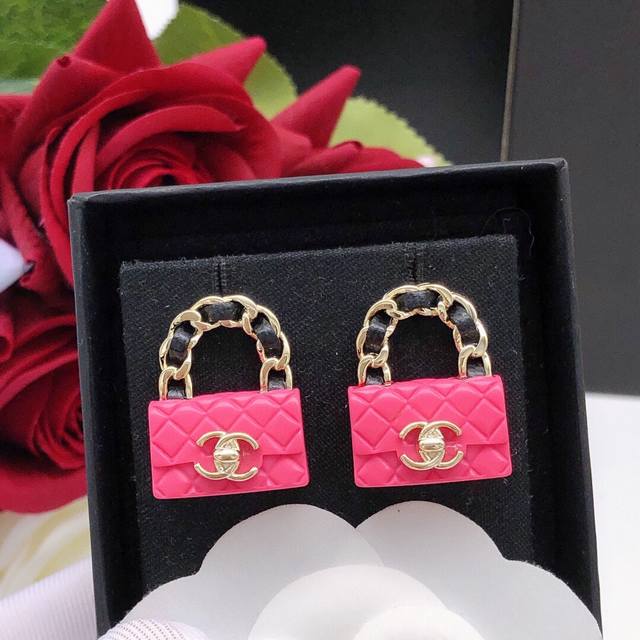 No. Xed0774 Ch*Nel Chanel double C bag earrings, high-end quality, the same mat
