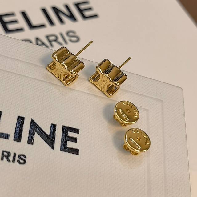 Xiaohongshu recommends the latest hit Celine Arc de Triomphe carved letter earr