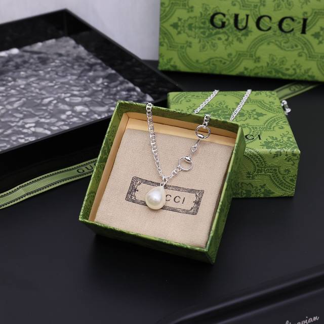 P Gucci white gold with pearls new product release, super beautiful latest neckl