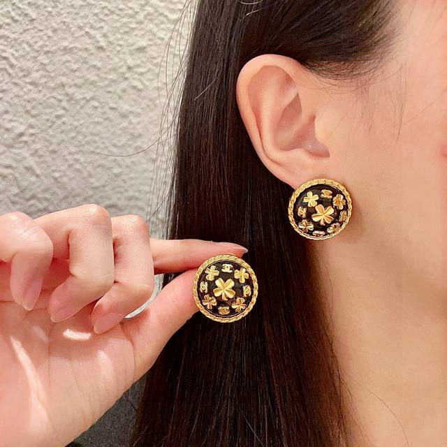Chanel Camellia Double C Earrings DDD