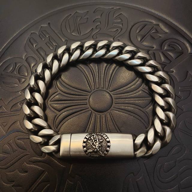 New counter quality Chrome Hearts classic retro bracelet, concave and convex sh