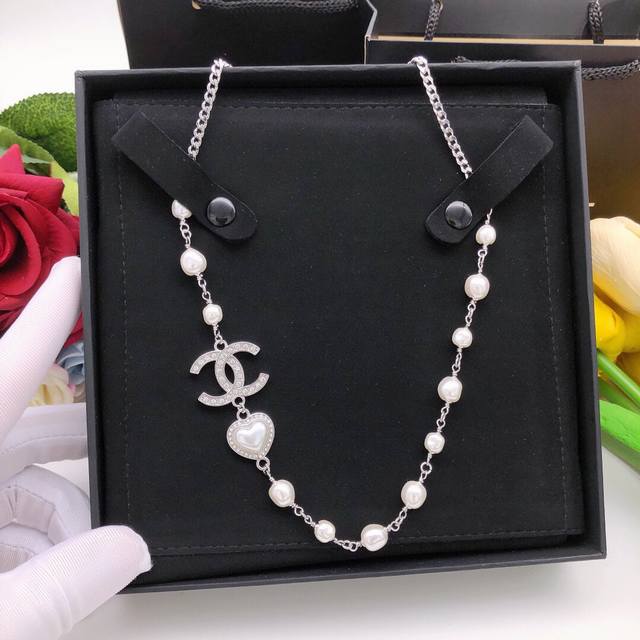 No. Xxl0260 Ch*Nel latest silver love necklace consistent Zp brass material DDD