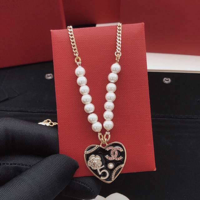 No. Xxl0345 Ch*Nel latest love necklace consistent Zp brass material DDD